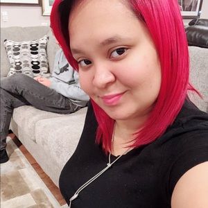 Meet your Posher, Anyeli